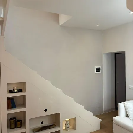 Luxury In Center Casa de Férias Moltrasio